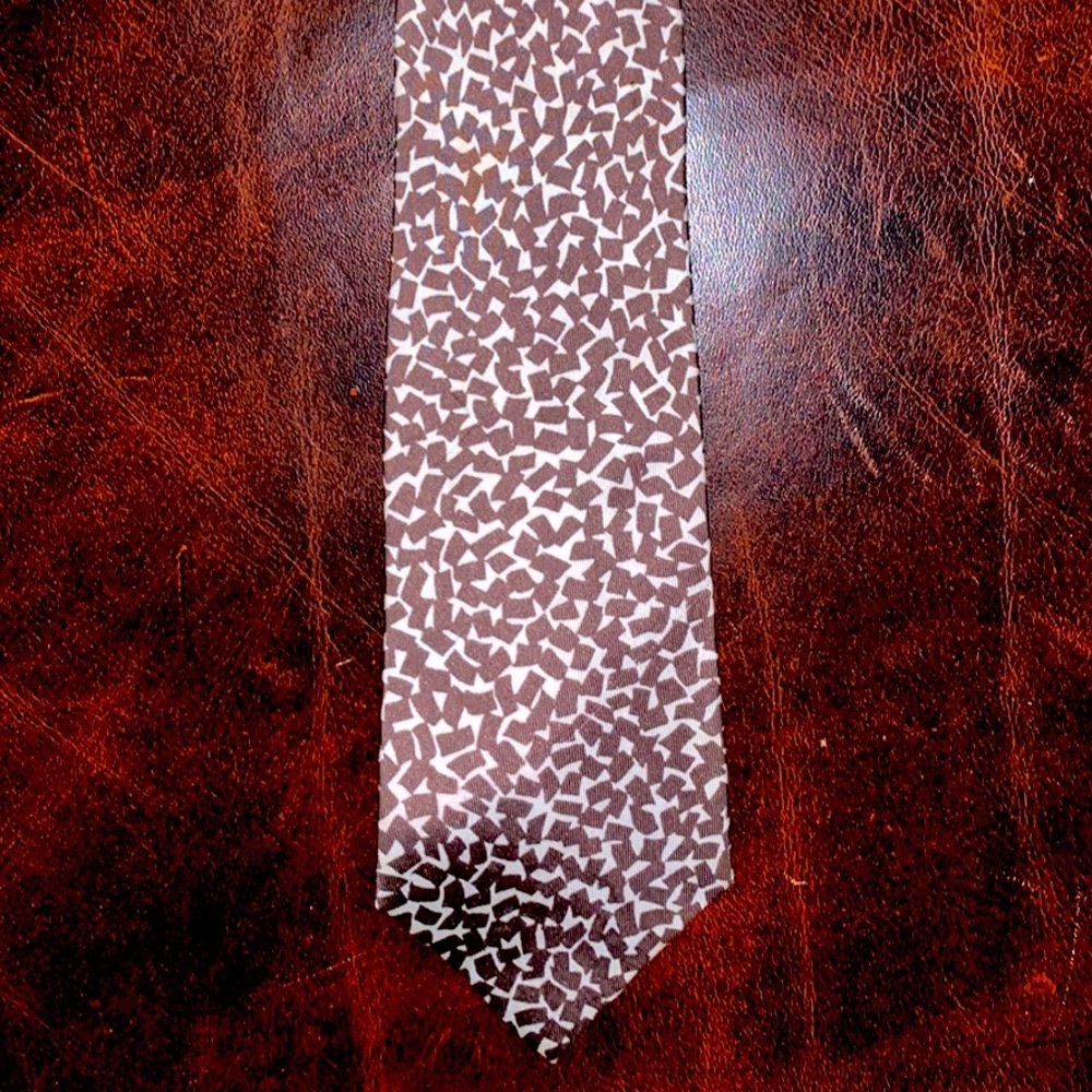 Prada Vintage 100% Silk Men’s Necktie- Beautiful!!